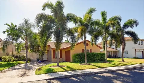 660 Pine Ridge Terrace Davie FL 33325