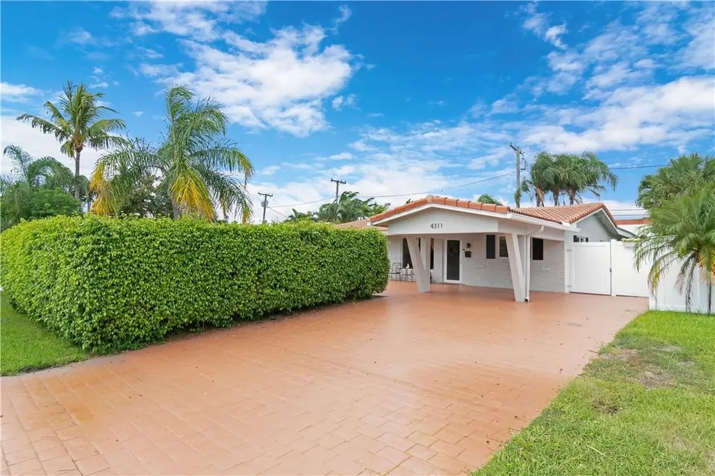 4311 NE 13th Avenue Oakland Park FL 33334