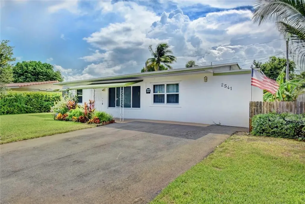 2541 NE 8th Terrace Pompano Beach FL 33064