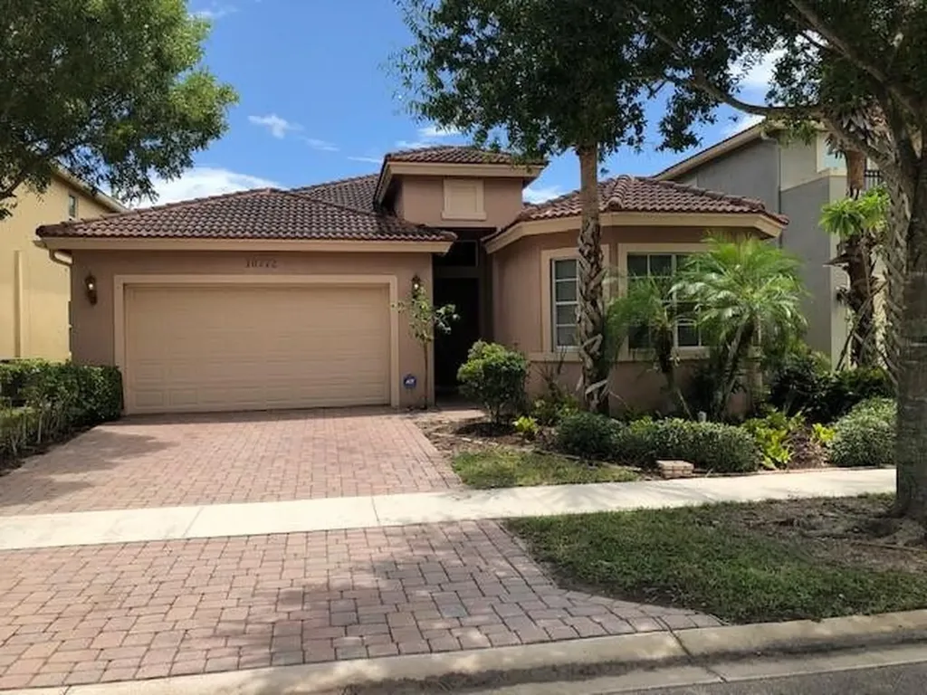 10772 Lake Wynds Court Boynton Beach FL 33437