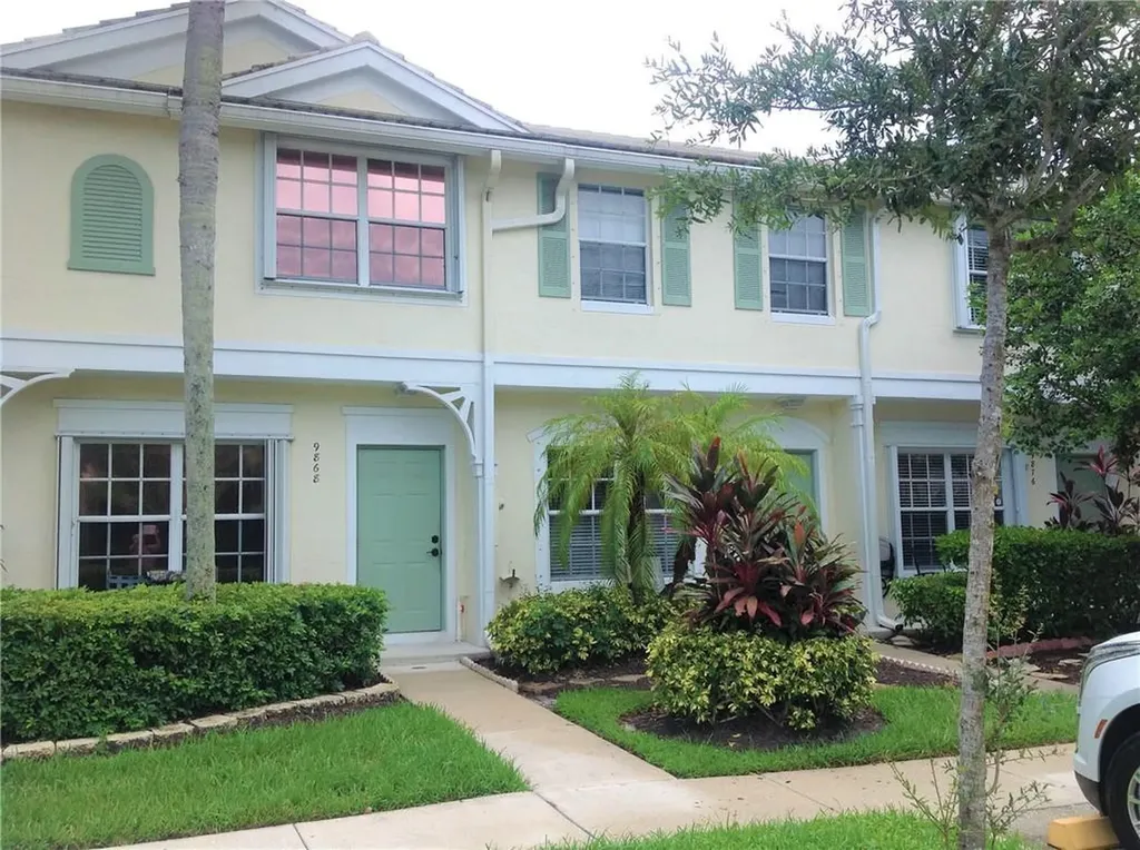 9872 NW 56th Place Coral Springs FL 33076