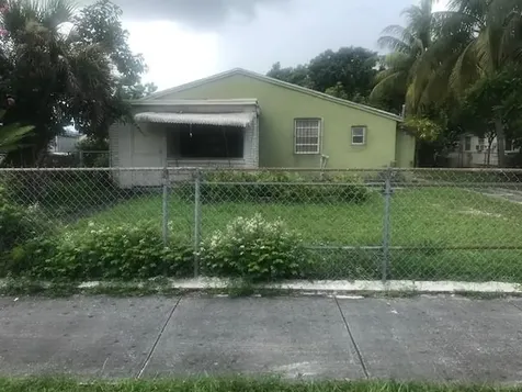 822 E 33rd Street Hialeah FL 33013