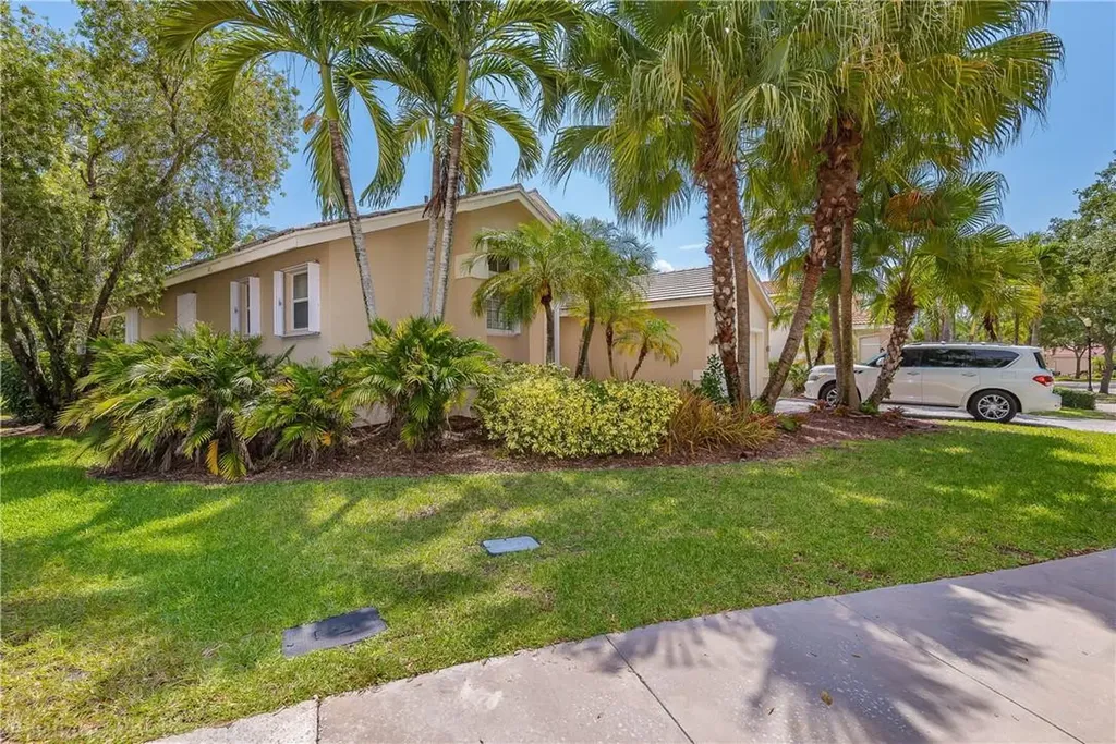 1541 Lantana Drive Weston FL 33326