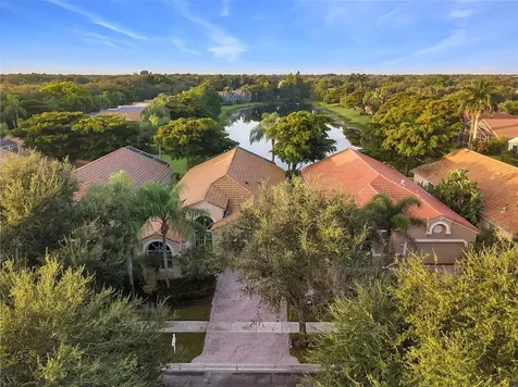 10053 Diamond Lake Drive Boynton Beach FL 33437