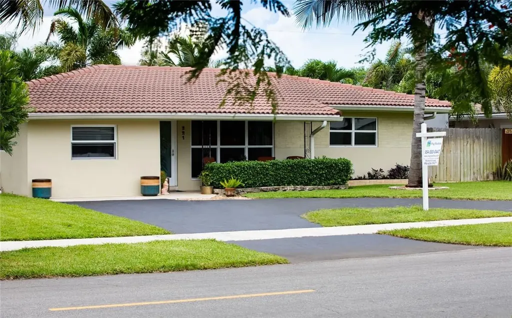 221 SE 5th Court Pompano Beach FL 33060