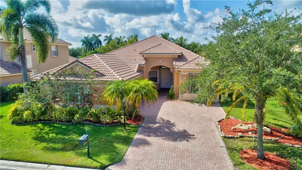 11222 NW 68th Place Parkland FL 33076