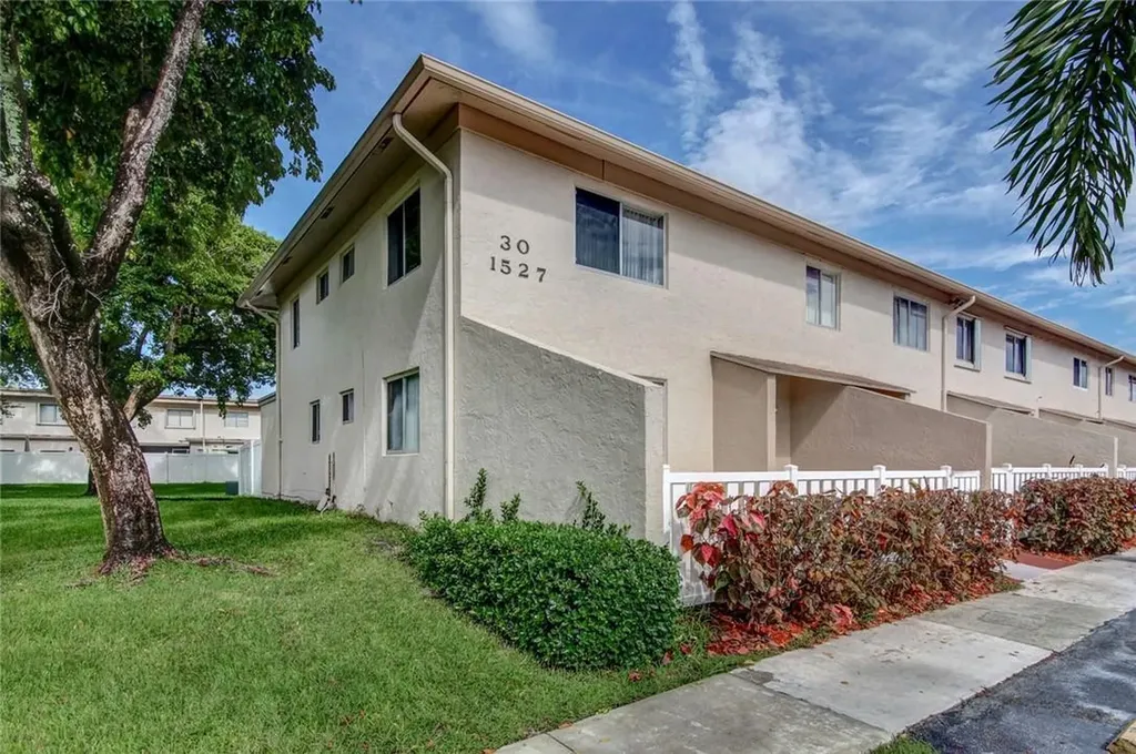 1527 NW 80th Avenue Margate FL 33063