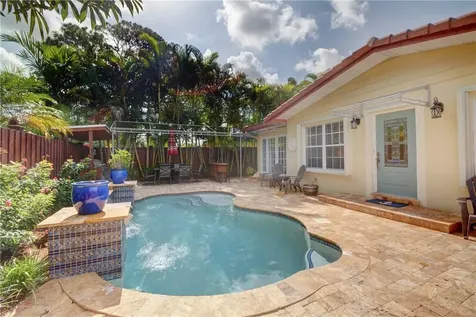 2000 NE 27th Street Wilton Manors FL 33306