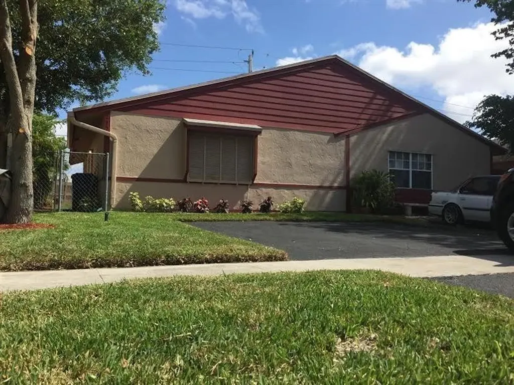 7215 SW 11th Court North Lauderdale FL 33068