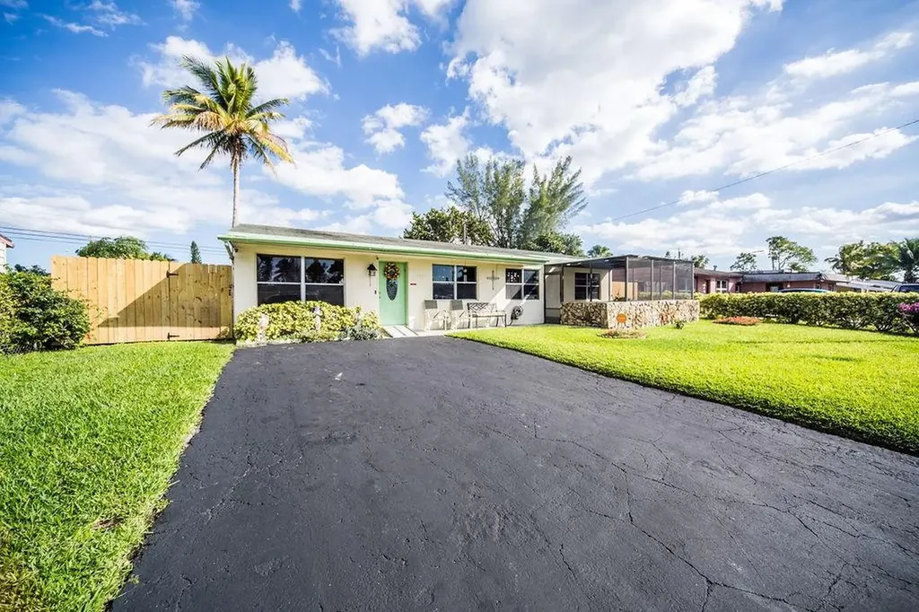 1510 SW 68th Avenue North Lauderdale FL 33068