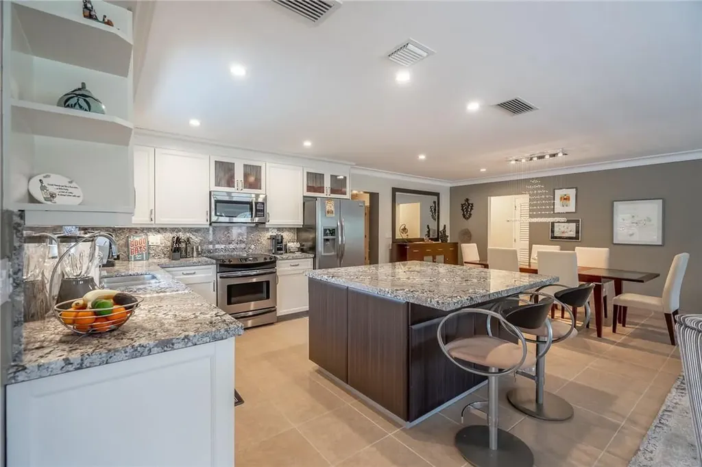 1815 NE 34th Street Oakland Park FL 33306