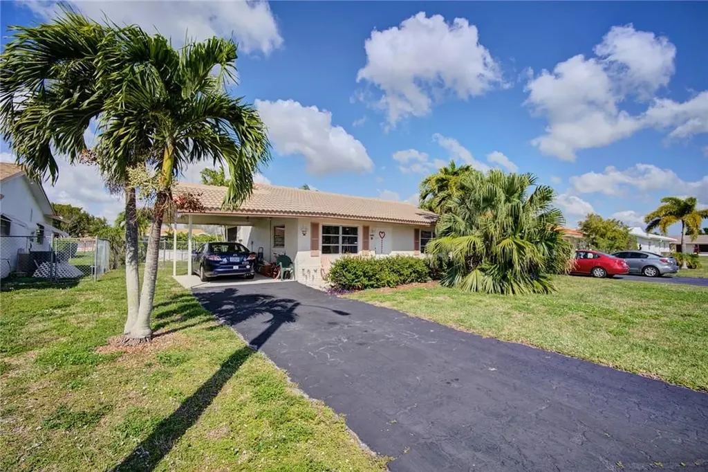 9705 NW 70th Court Tamarac FL 33321