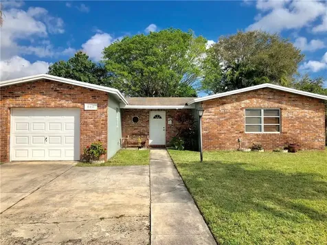 840 SW 67th Avenue North Lauderdale FL 33068
