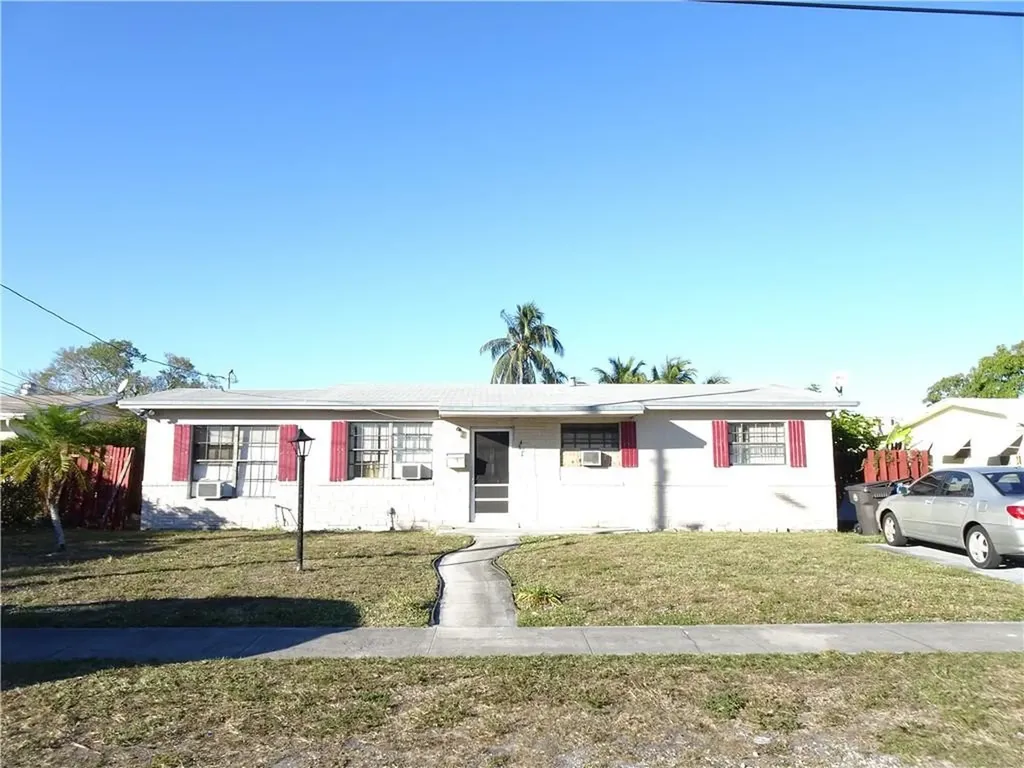 4321 NW 34th Court Lauderdale Lakes FL 33319