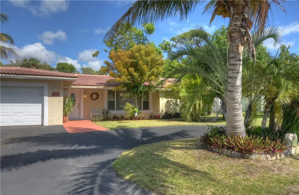 141 SE 6th Court Pompano Beach FL 33060