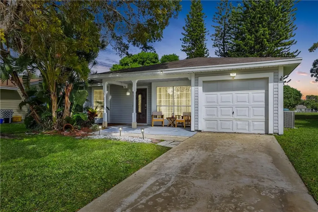9060 Chrysanthemum Drive Boynton Beach FL 33472