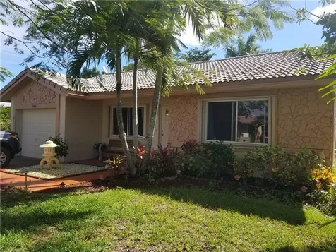 10418 NW 70th Court Tamarac FL 33321