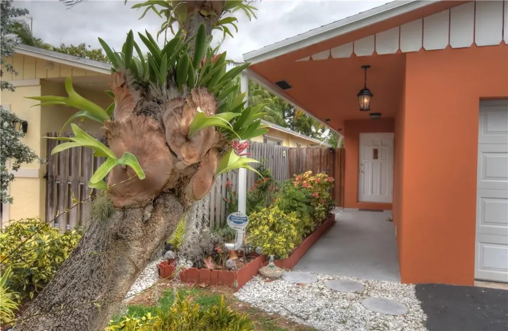 1585 NE 33rd Street Oakland Park FL 33334