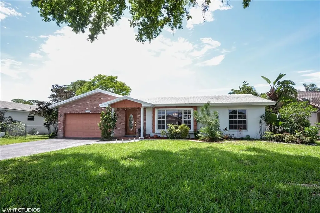 1962 NW 85th Drive Coral Springs FL 33071