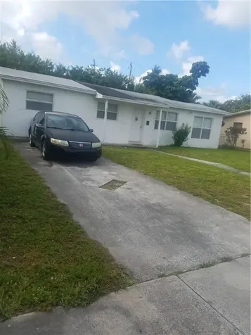 4350 NW 34th Street Lauderdale Lakes FL 33319