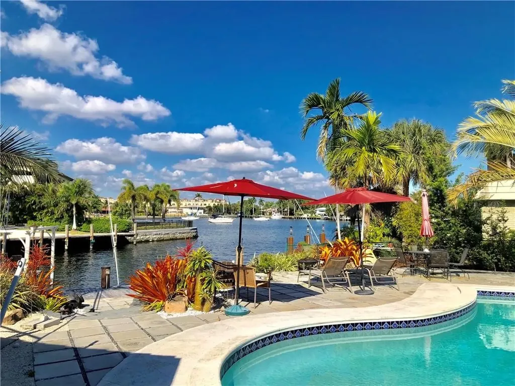 2375 SE 8th Street Pompano Beach FL 33062