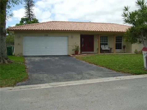 11042 Glenwood Drive Coral Springs FL 33065