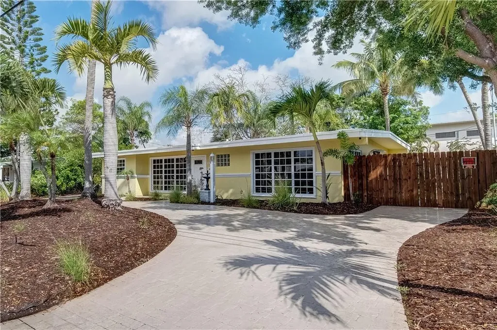 2319 SE 13th Street Pompano Beach FL 33062