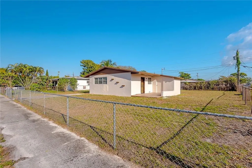 3291 NW 208th Street Miami Gardens FL 33056