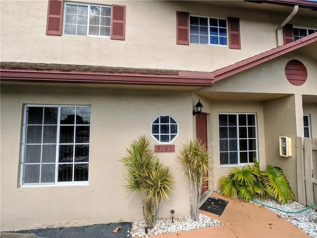 9705 NW 37th Street Sunrise FL 33351
