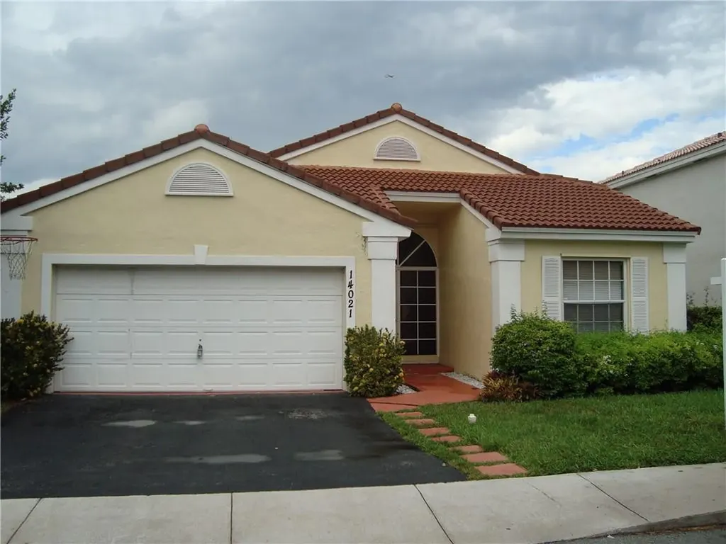 14021 Oak Ridge Drive Davie FL 33325