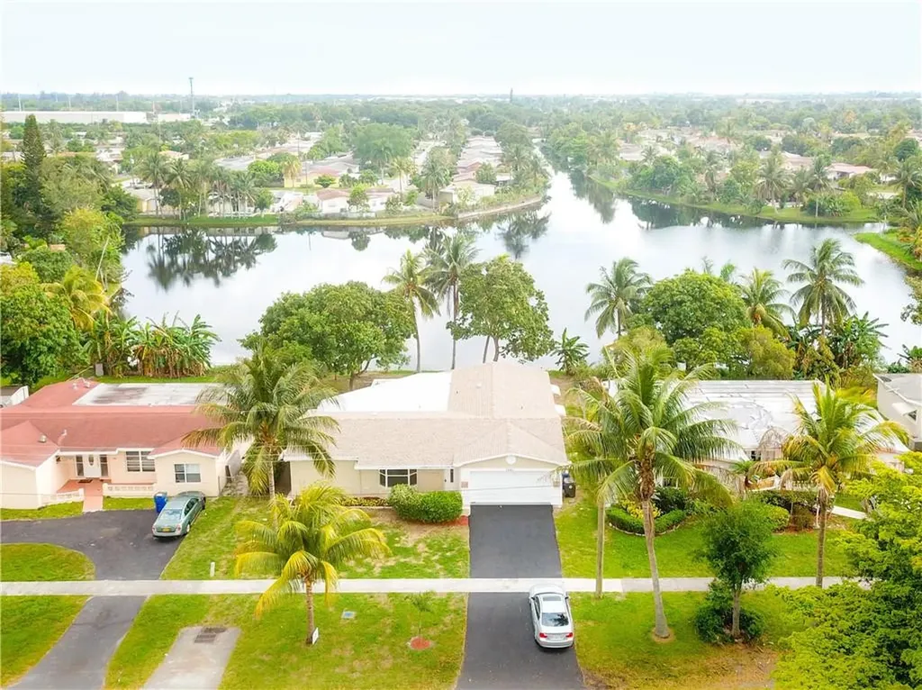 3240 NW 41st Street Lauderdale Lakes FL 33309