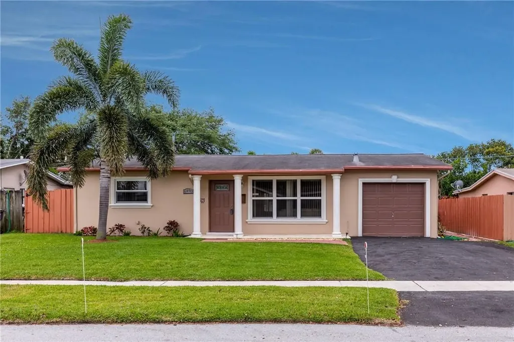 6490 Liberty Street Hollywood FL 33024