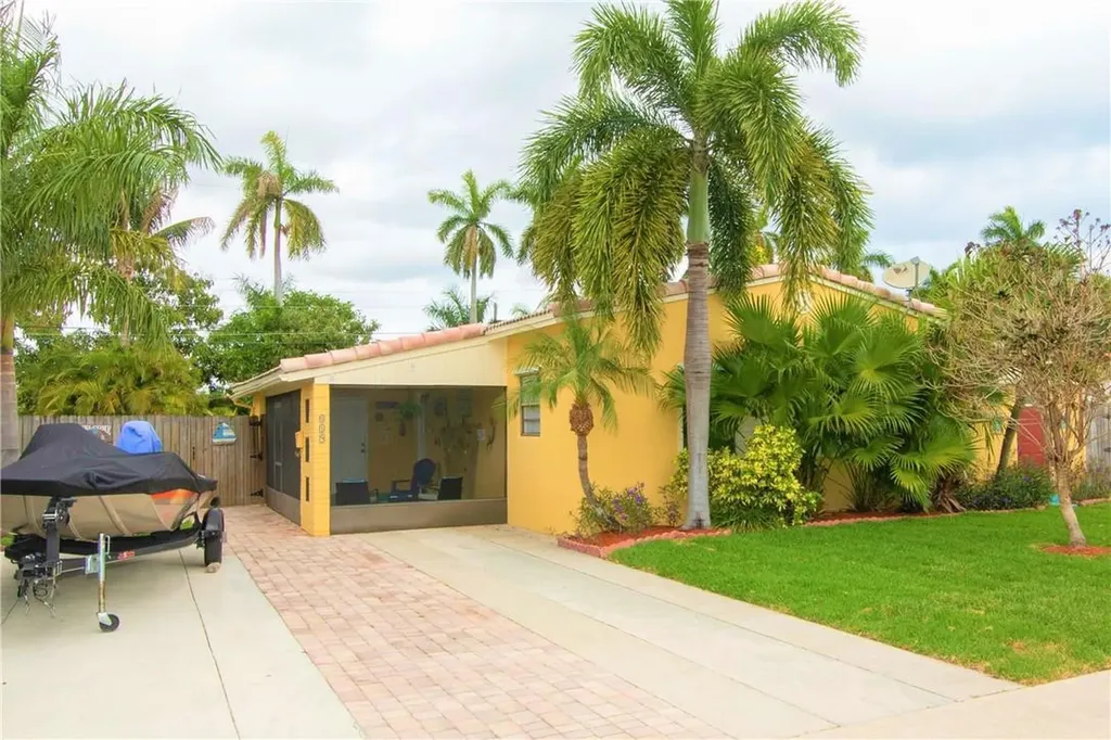 819 NE 2nd Court Hallandale Beach FL 33009