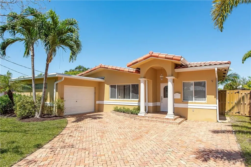 2001 NE 25th Street Wilton Manors FL 33305