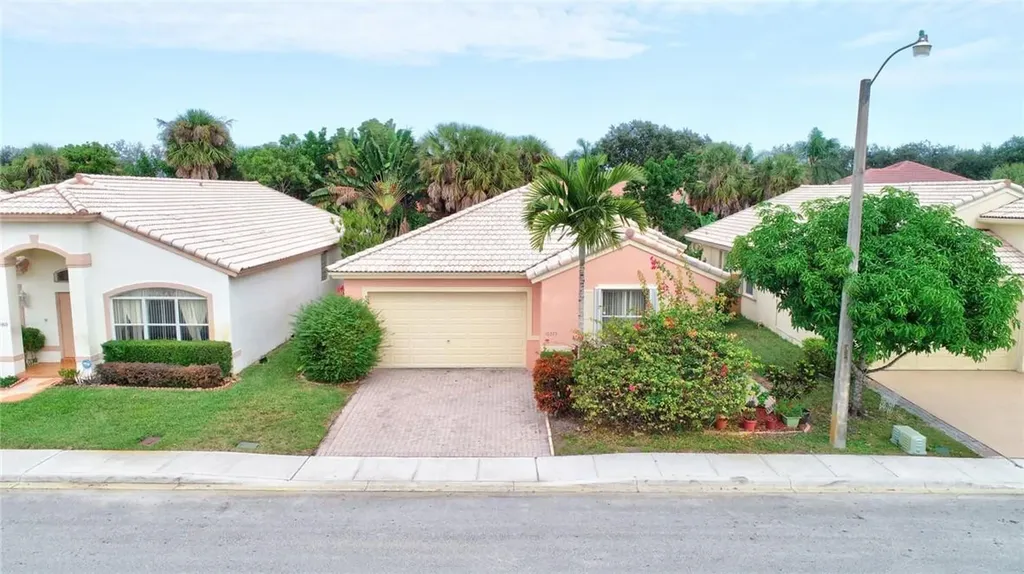 10355 SW 16th Street Pembroke Pines FL 33025