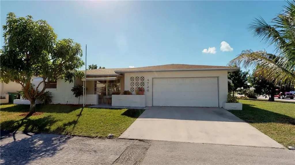 4726 NW 50th Court Tamarac FL 33319