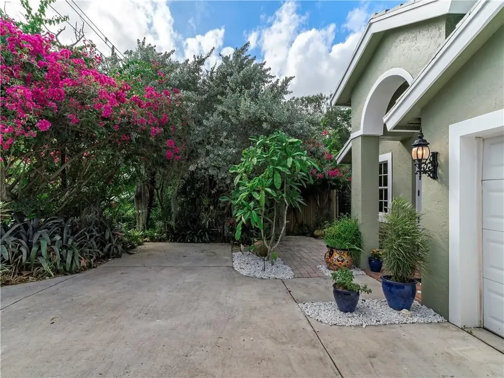 1421 SW 18th Street Boca Raton FL 33486