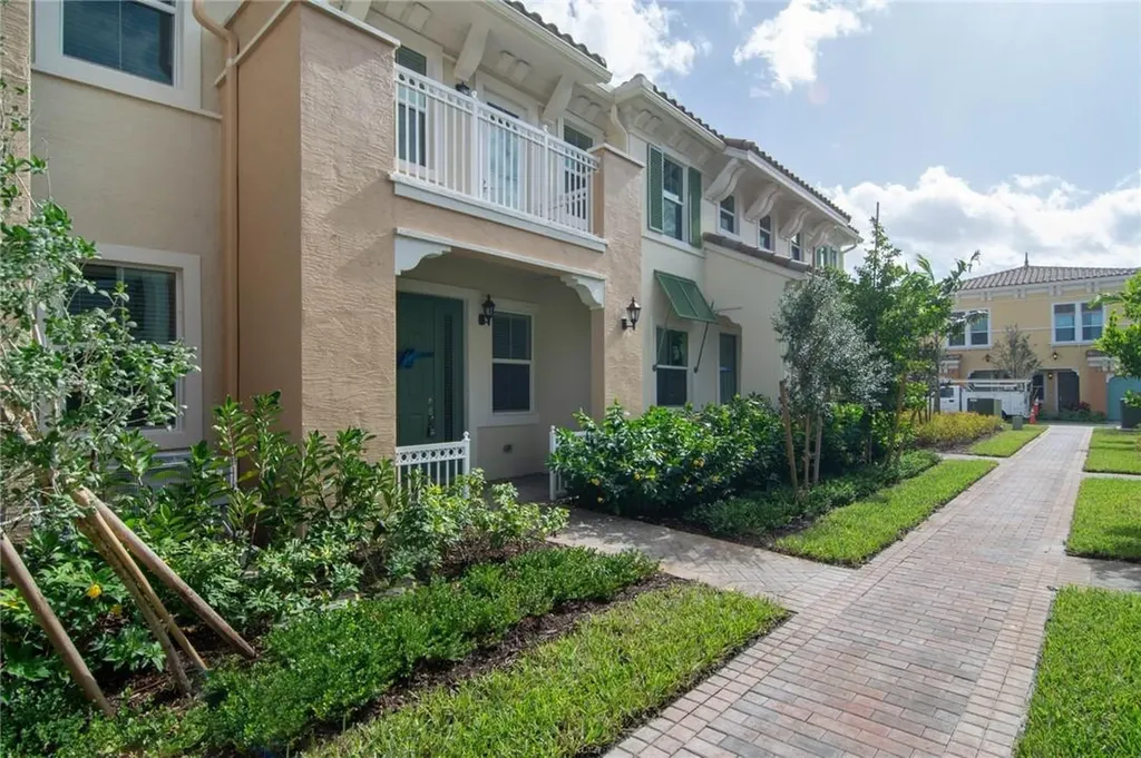 12557 NW 32nd Manor Sunrise FL 33323