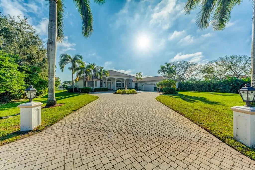 2250 SW 119th Terrace Davie FL 33325