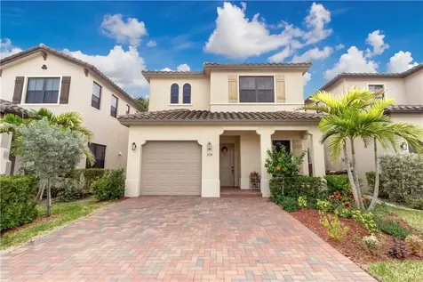 3334 W 97th Street Hialeah FL 33018