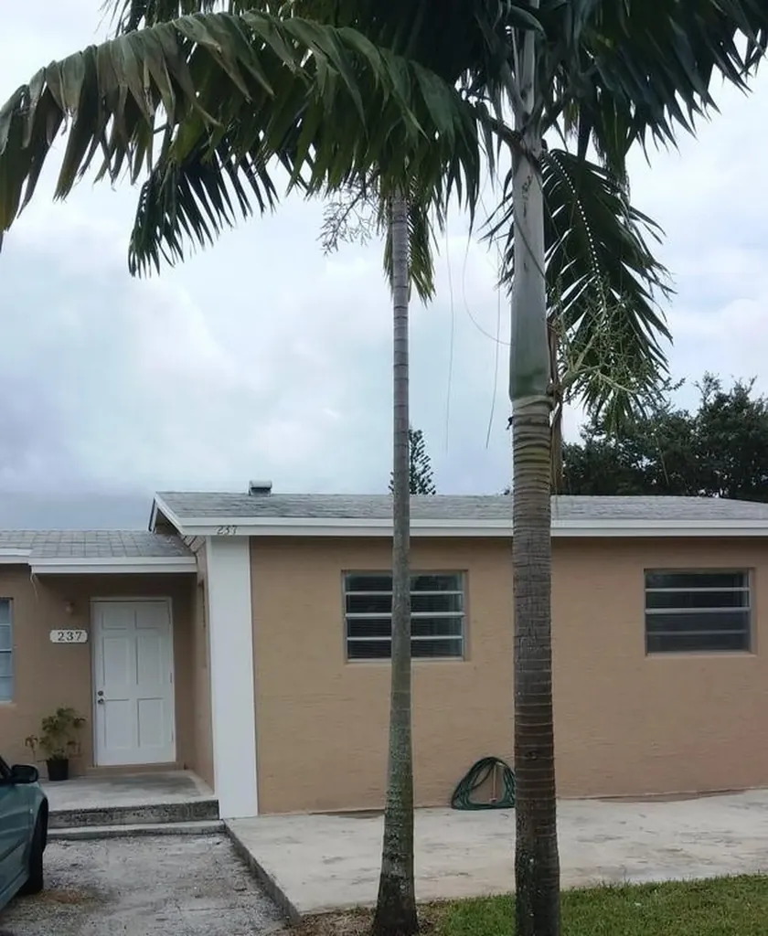 237 NW 28th Avenue Boynton Beach FL 33435