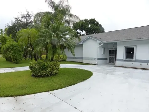 2201 NW 41st Avenue Coconut Creek FL 33066