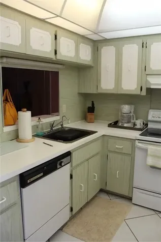 3571 Inverrary Drive Lauderhill FL 33319