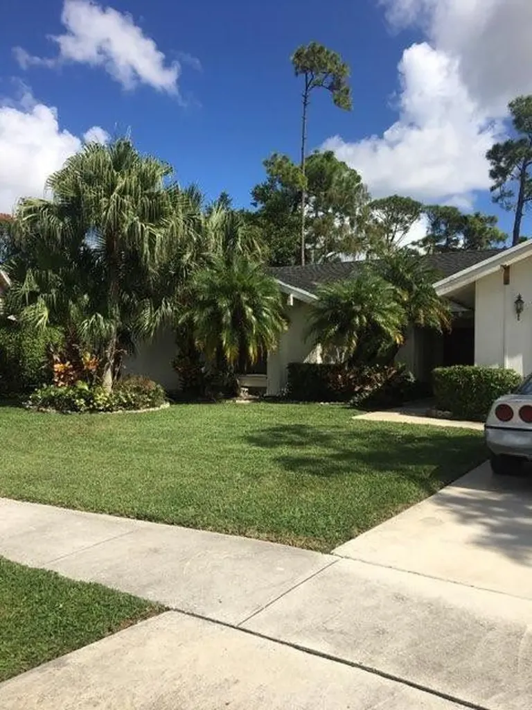 12306 Sawgrass Court Wellington FL 33414