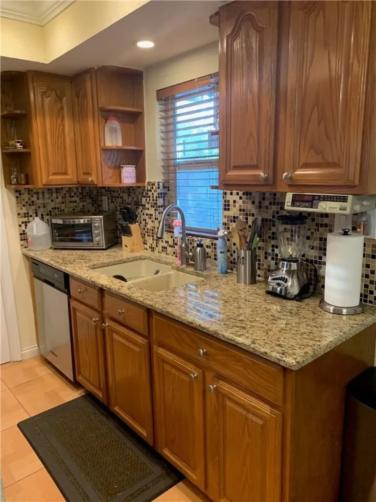 6109 NW 73rd Terrace Tamarac FL 33321