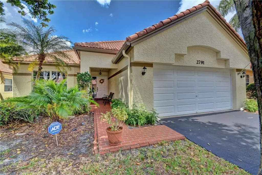 2791 Oakview Way Davie FL 33328
