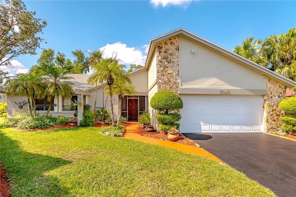 7313 Corkwood Terrace Tamarac FL 33321