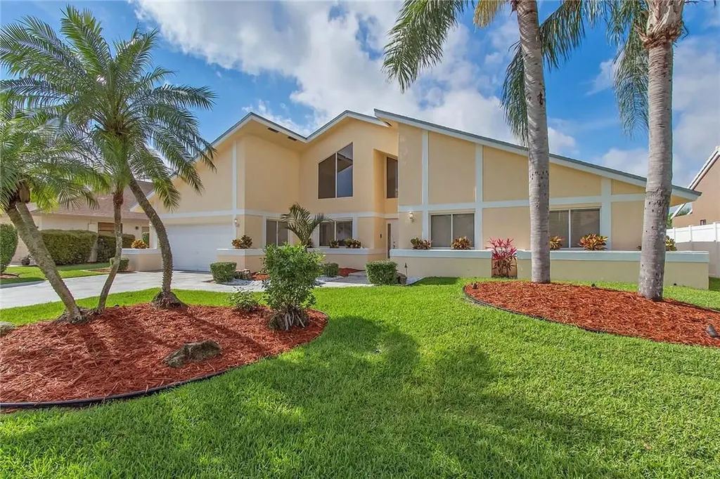 7832 NW 83rd Street Tamarac FL 33321