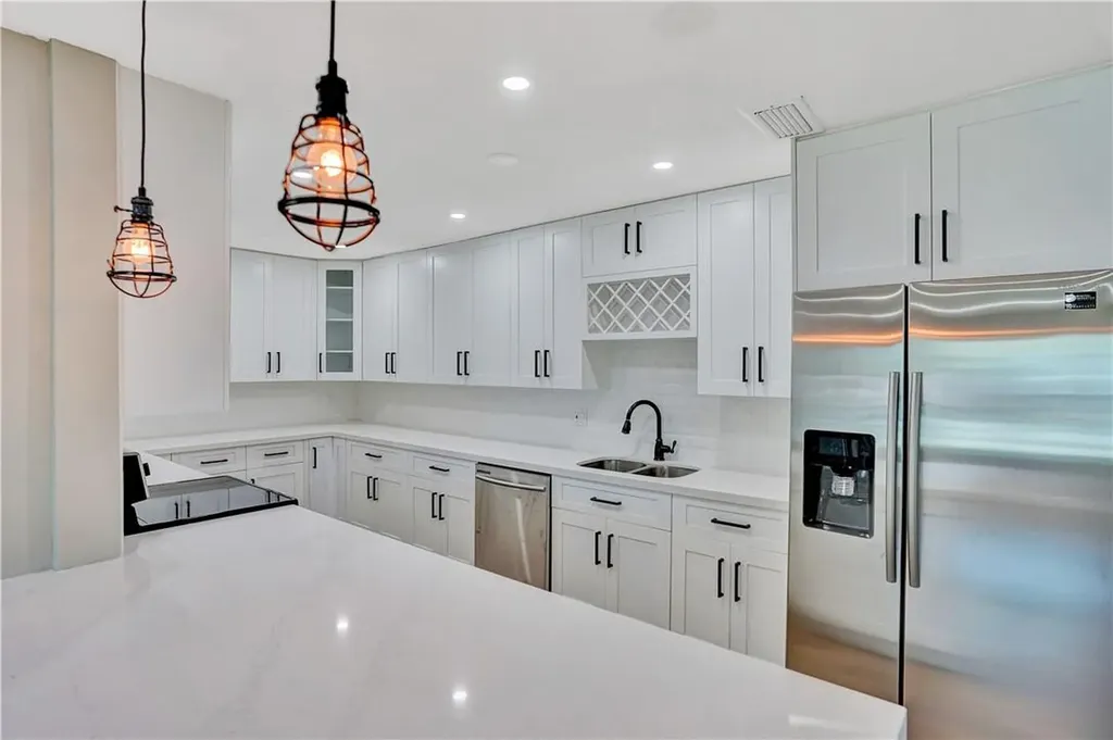 755 NE 40th Street Oakland Park FL 33334