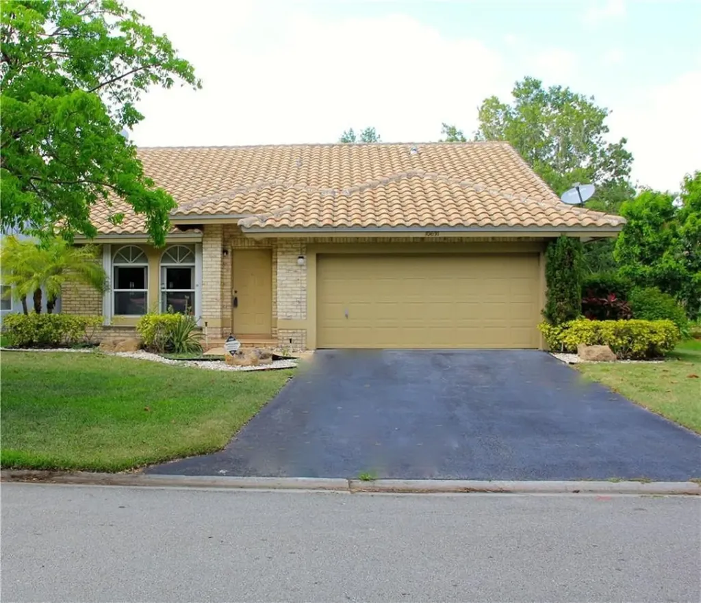 10631 NW 32nd Court Coral Springs FL 33065